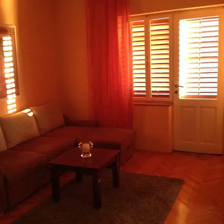 Ante Apartman *